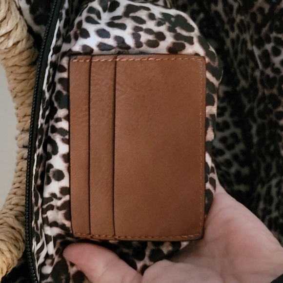 Tara Grinna Med Straw Tote - Picture 4 of 11